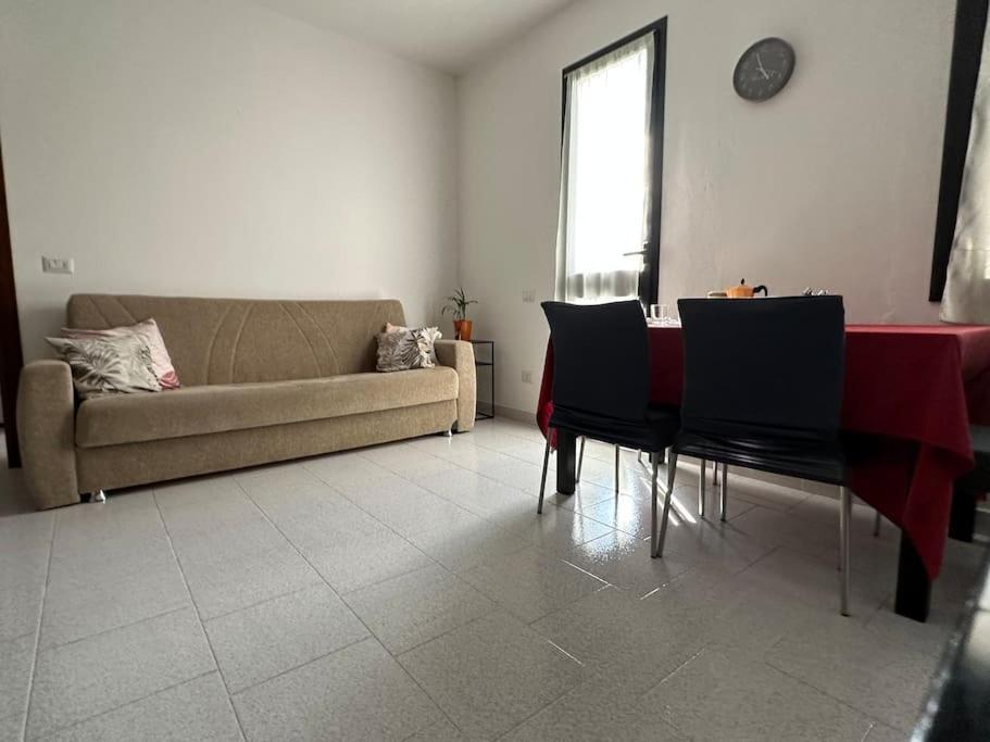 Mati Malpensa Con Navetta 20Eur Apartman Lonate Pozzolo Kültér fotó